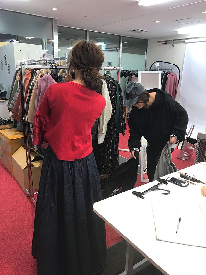 【着痩せインスタライブ動画】同じ服でもこんなに変わる！男性、女性ウケコーデご紹介 LL-5L