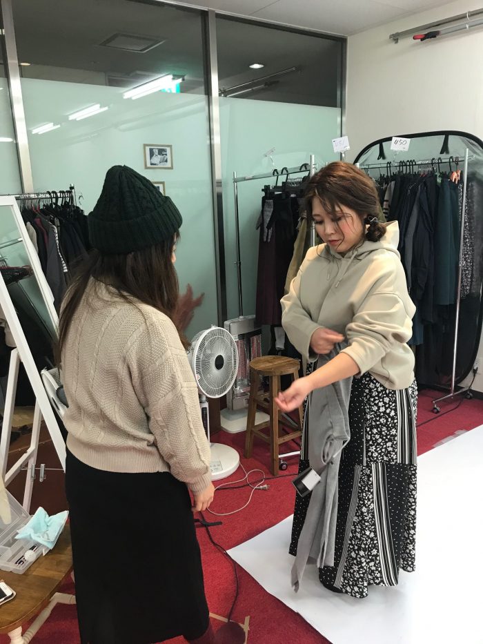 【着痩せインスタライブ動画】あの人が登場！？ユニクロ×ゴールドジャパン！【定番アイテムを体型別に着痩せ！オシャレに着回す6コーデ☆】LL-5L