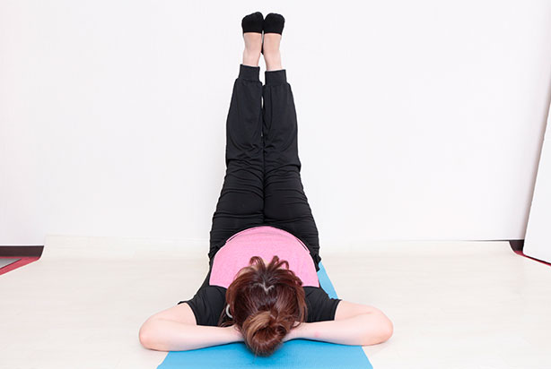 【③イタ気持ちいいと感じる所まで脚を開く】の解説1