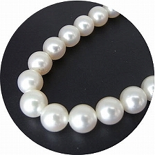 真珠のネックレス