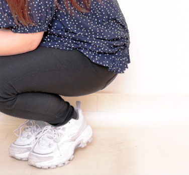 しゃがんだ際の膝のストレッチ性機能