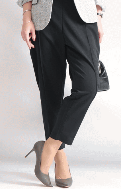 大きいサイズ レディース センタープリーツ入りストレッチテーパードパンツ